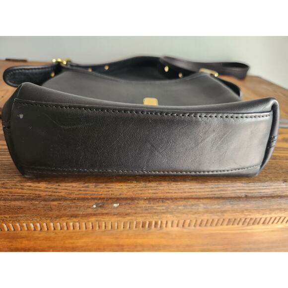 Coach Legacy 9715 Legacy Flap Leather Crossbody/Shoulder Stewardness handbag - Picture 7 of 7